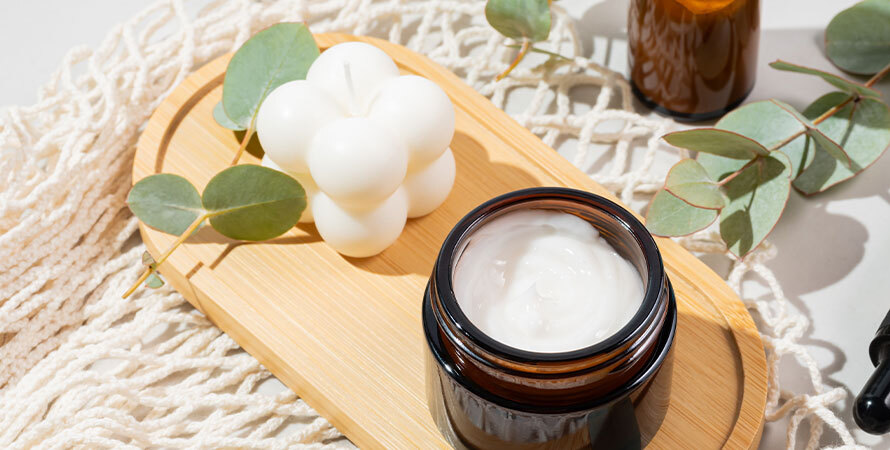 Neck Cream vs Face Cream &ndash; Retinoids for Collagen and Anti-Aging